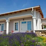 Koczor Winery & بيت ضيافة بالاتونفوريد