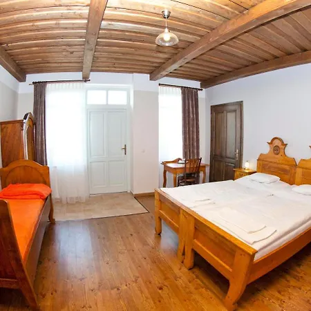 بيت ضيافة Koczor Winery & 4*