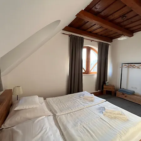Koczor Winery & 3*