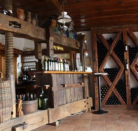 Koczor Winery & 4*