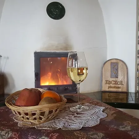 Πανσιόν Koczor Winery & 4*